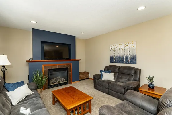 $530,000 | 1404 2nd Ave Circle Northeast, Kasson, MN 55944