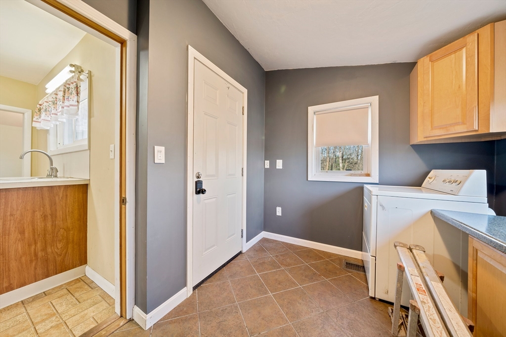 76 Overlook Road Weymouth, MA 02189 - Photo 19 of 30 Gallery Image 19