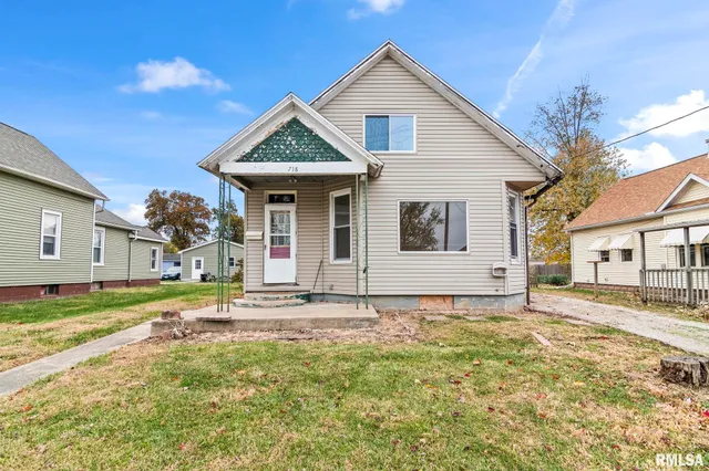 $37,500 | 718 West England Street, Taylorville, IL 62568