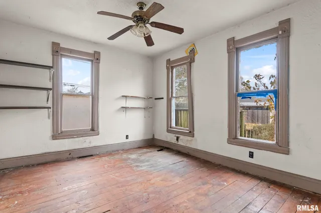 $37,500 | 718 West England Street, Taylorville, IL 62568