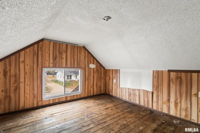 $37,500 | 718 West England Street, Taylorville, IL 62568