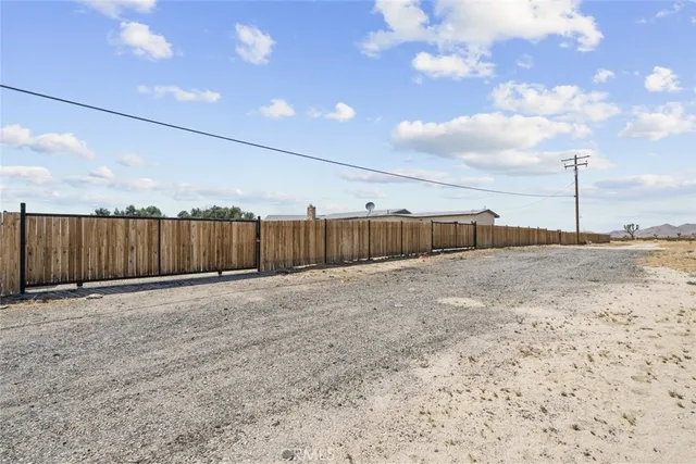 $550,000 | 18531 East Palmdale Boulevard, Palmdale, CA 93591