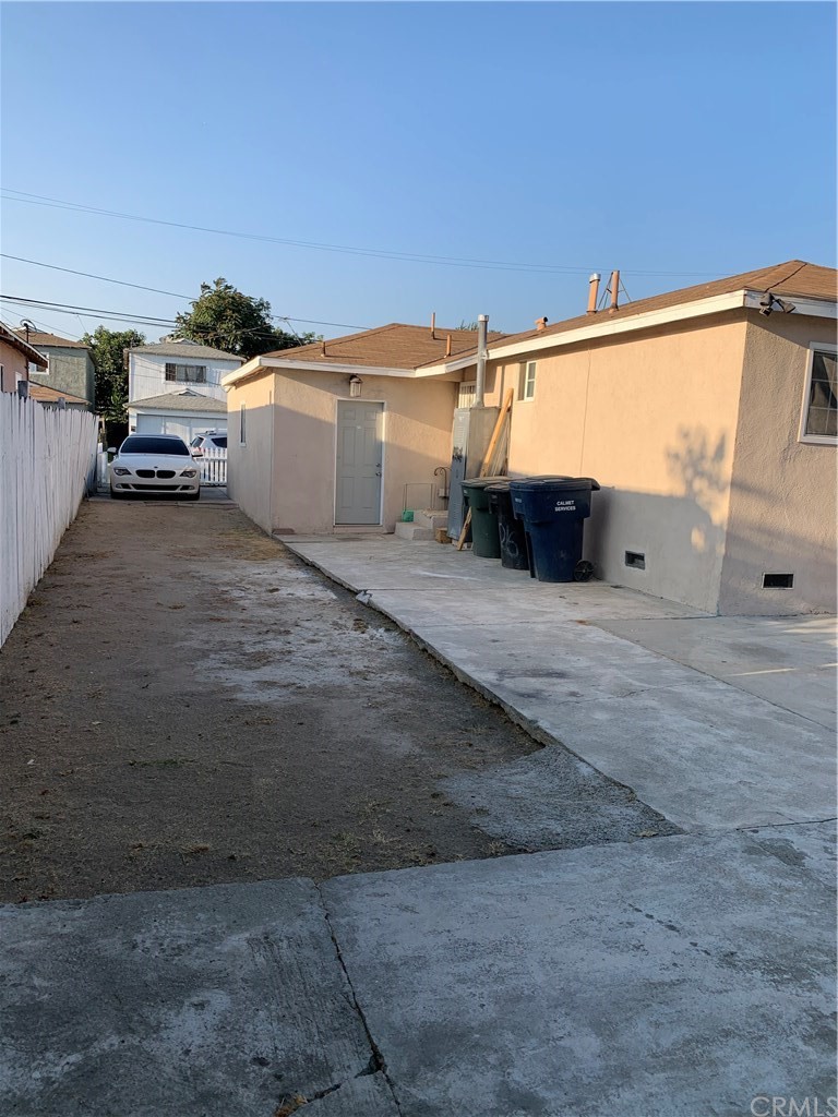8216 Wilbarn Street Paramount, CA 90723 - Photo 26 of 27 a view of a car garage