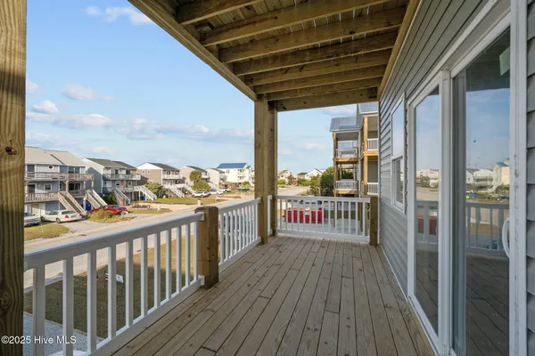 $524,500 | 144 Sea Gull Lane, Unit 6B, North Topsail Beach, NC 28460