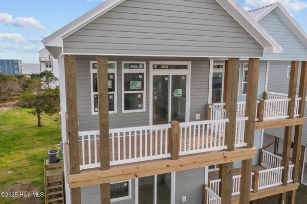 $524,500 | 144 Sea Gull Lane, Unit 6B, North Topsail Beach, NC 28460