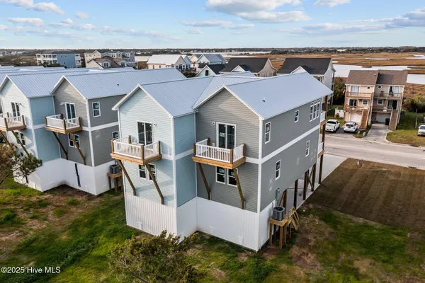$524,500 | 144 Sea Gull Lane, Unit 6B, North Topsail Beach, NC 28460