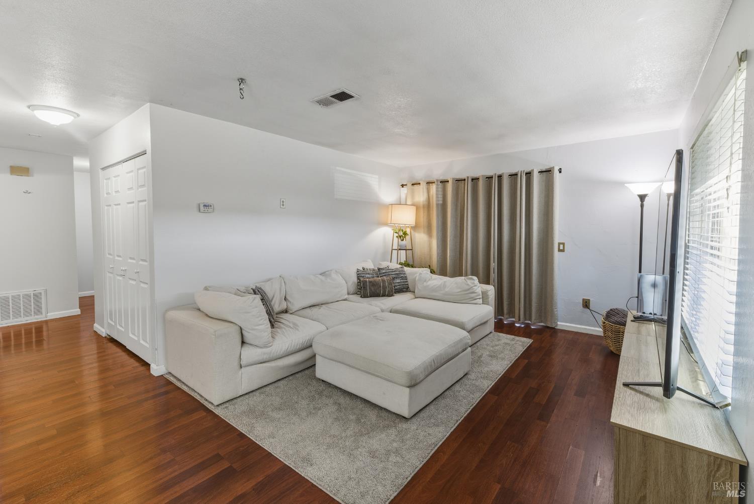 1741 Las Raposas Court Santa Rosa, CA 95409 - Photo 3 of 20