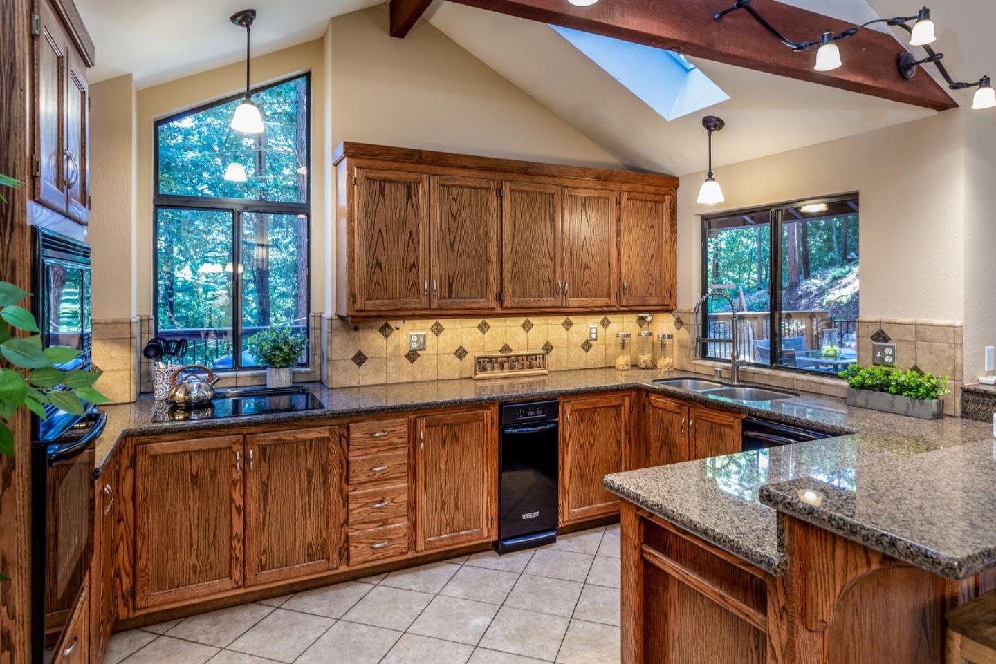 23378 Morrill Road Los Gatos, CA 95033 - Photo 9 of 46 Gallery Image 9