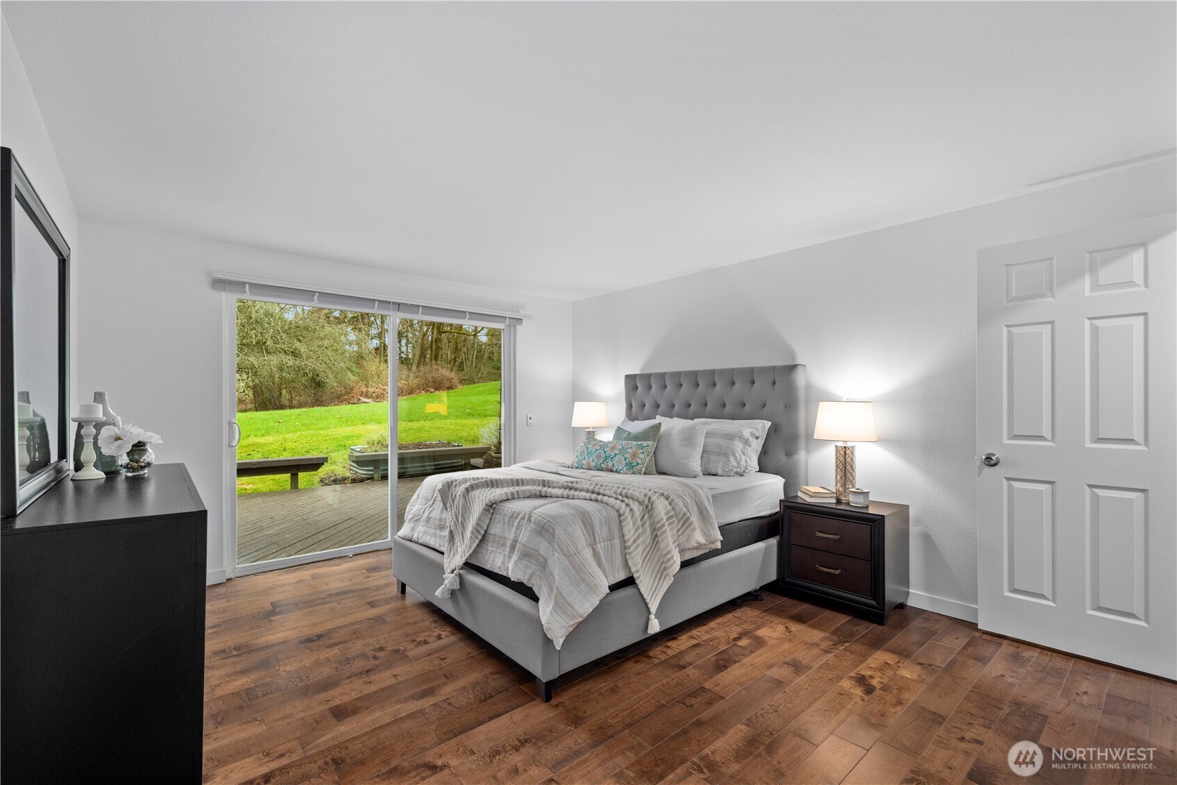 15705 Northeast 59th Way Redmond, WA 98052 - Photo 13 of 40