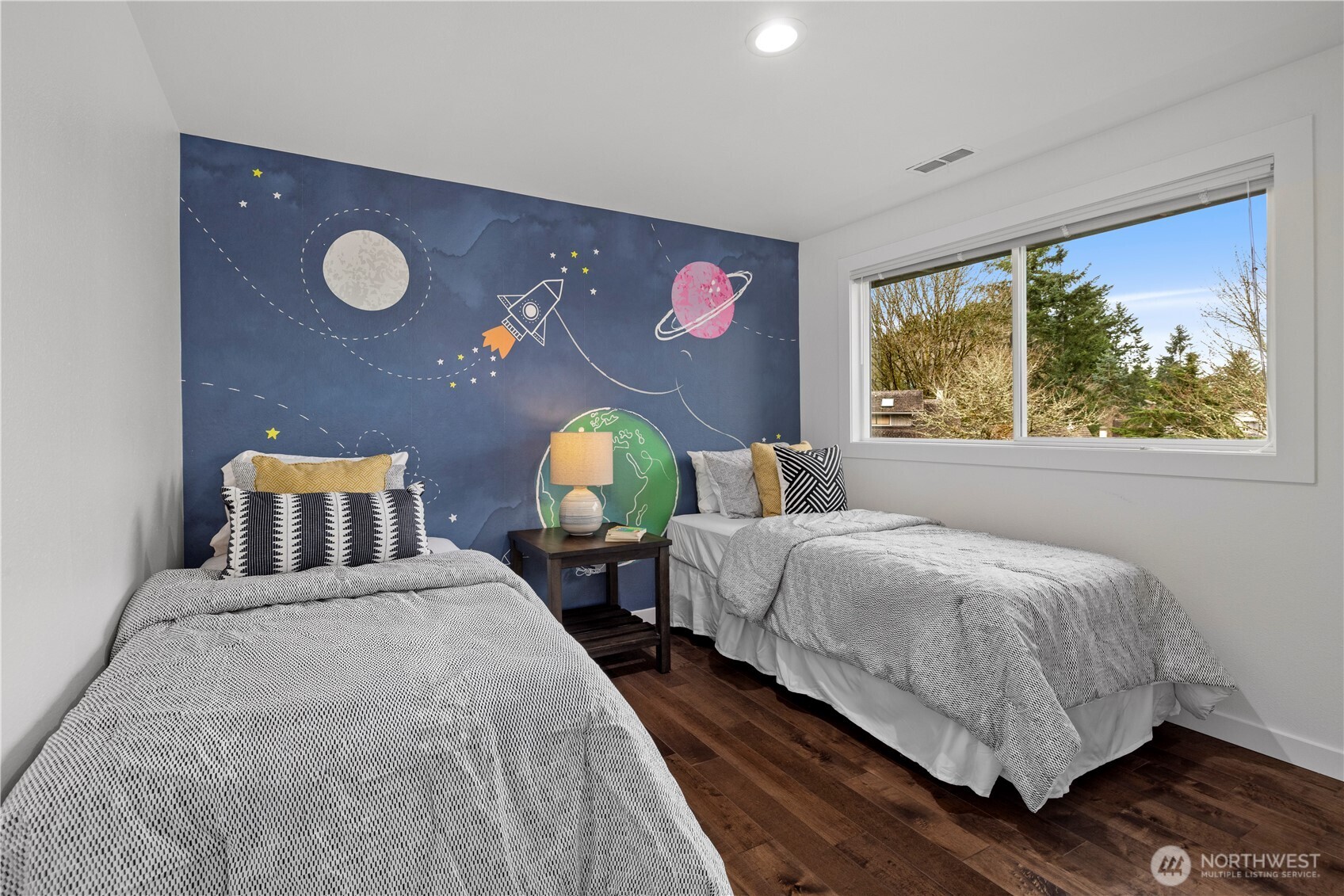 15705 Northeast 59th Way Redmond, WA 98052 - Photo 25 of 40