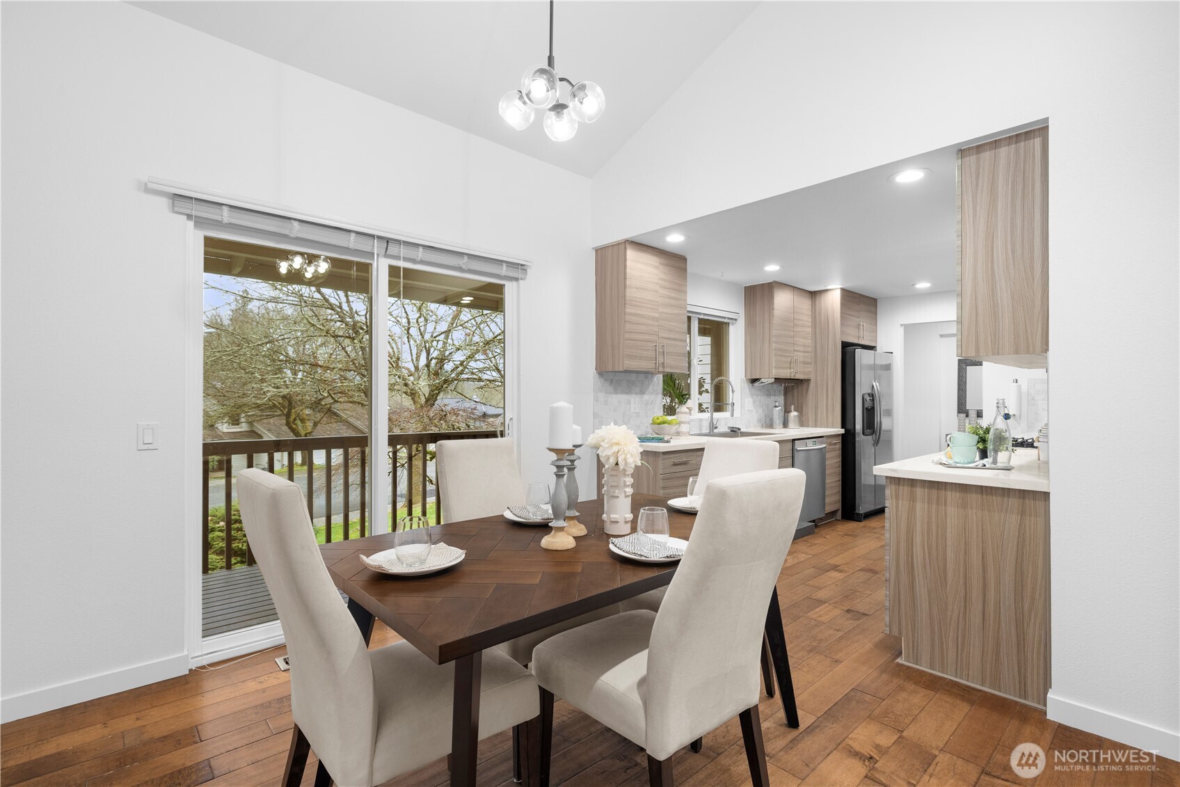 15705 Northeast 59th Way Redmond, WA 98052 - Photo 8 of 40