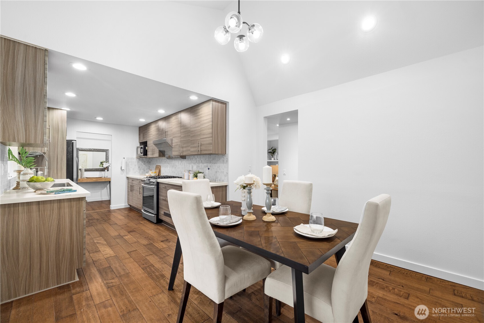 15705 Northeast 59th Way Redmond, WA 98052 - Photo 9 of 40