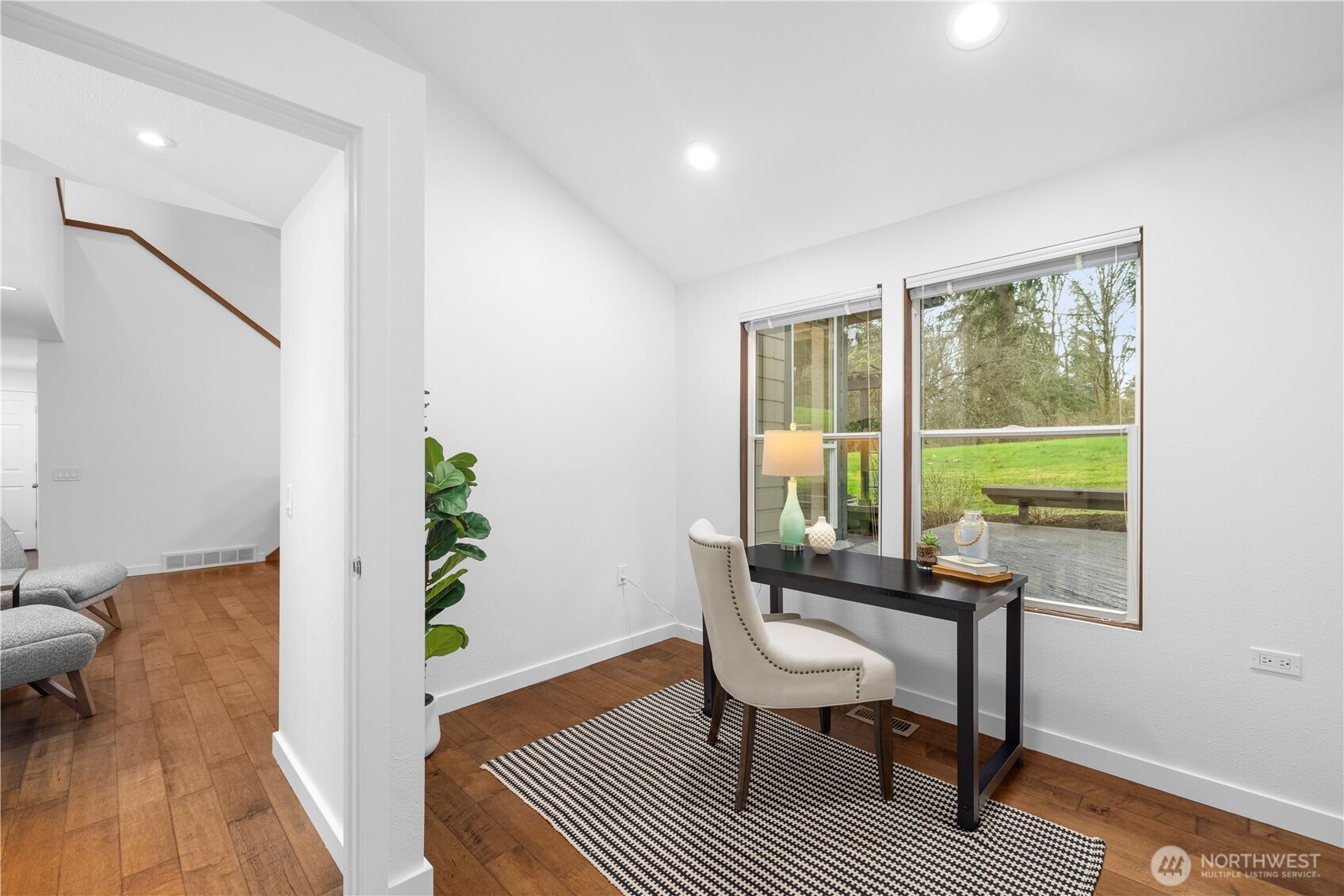 15705 Northeast 59th Way Redmond, WA 98052 - Photo 10 of 40