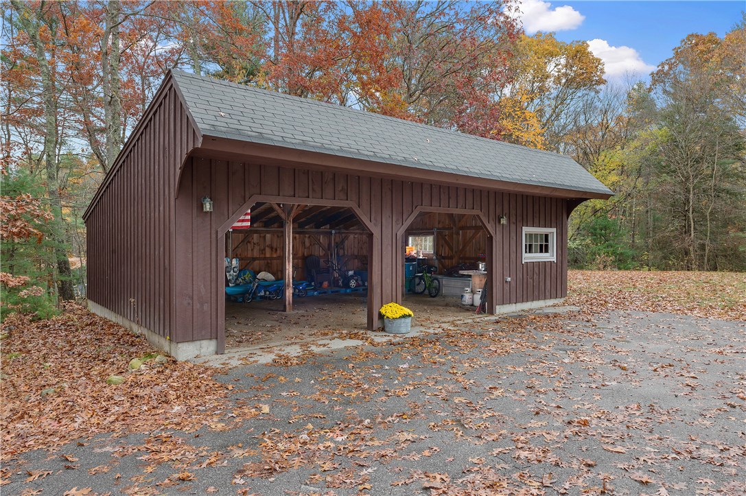 350 Chopmist Hill Road Glocester, RI 02814 - Photo 3 of 37 Gallery Image 3