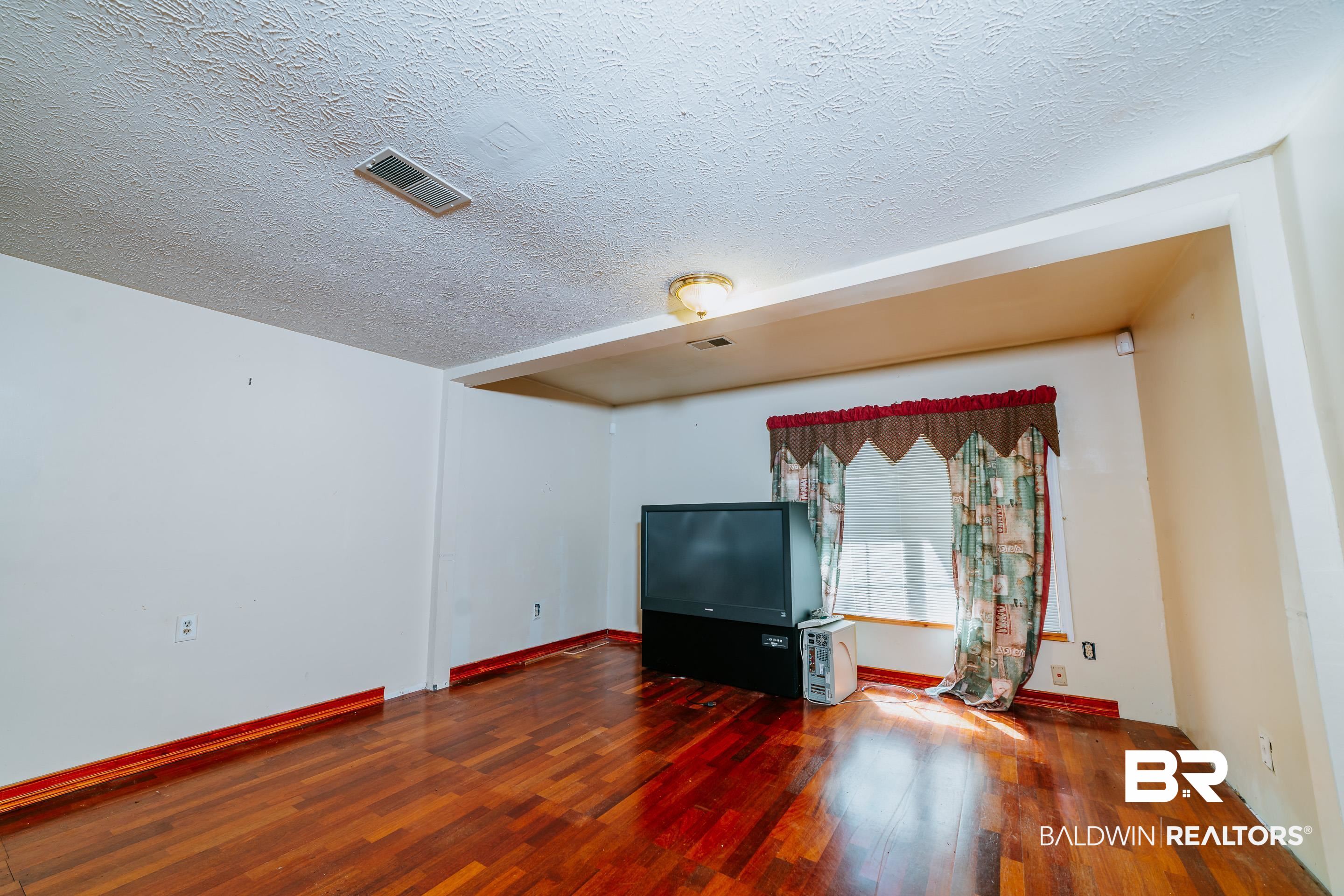 6874 Freedom Drive Eight Mile, AL 36613 - Photo 3 of 29