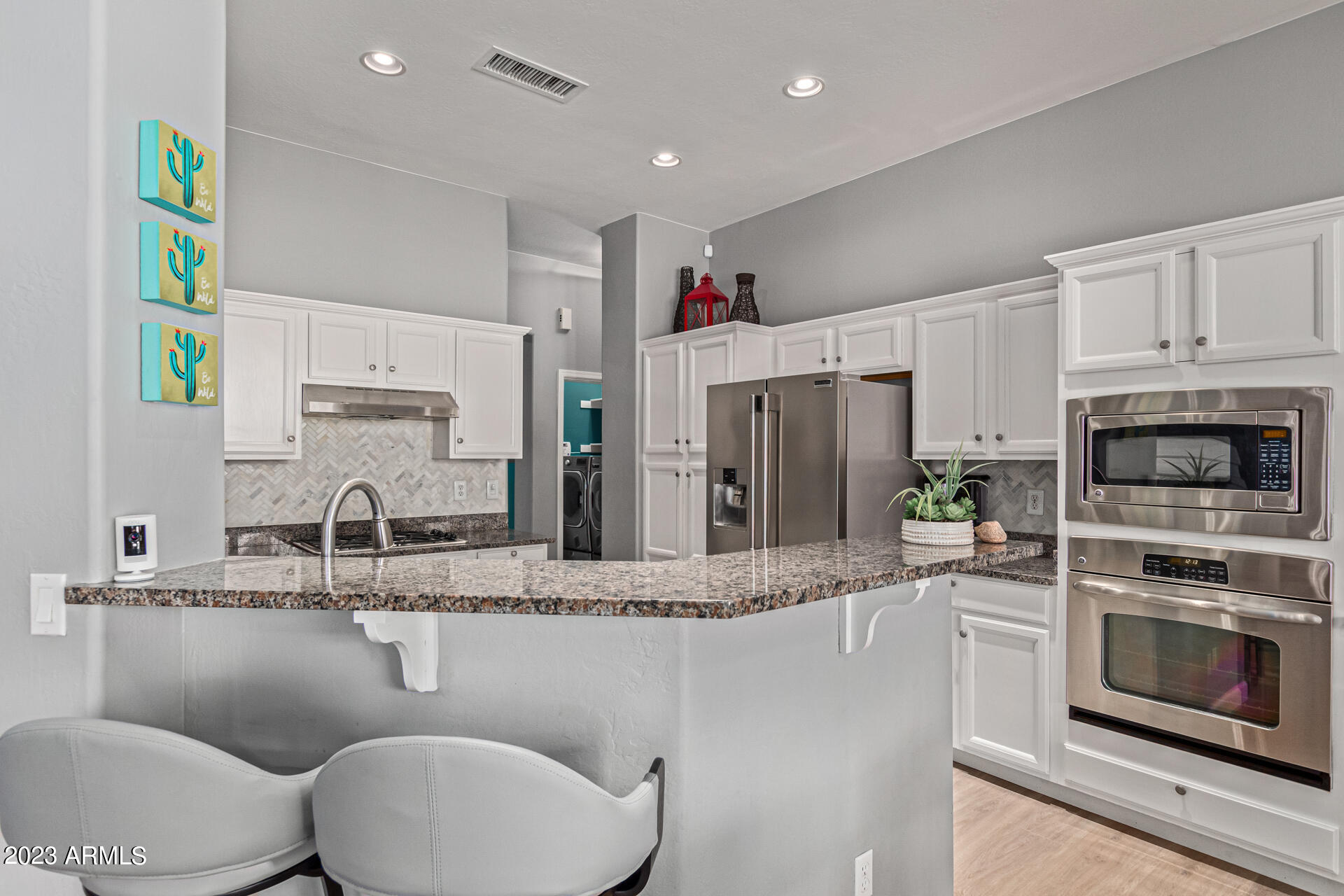 4506 East Jaeger Road Phoenix, AZ 85050 - Photo 13 of 47 Matching stainless appliances