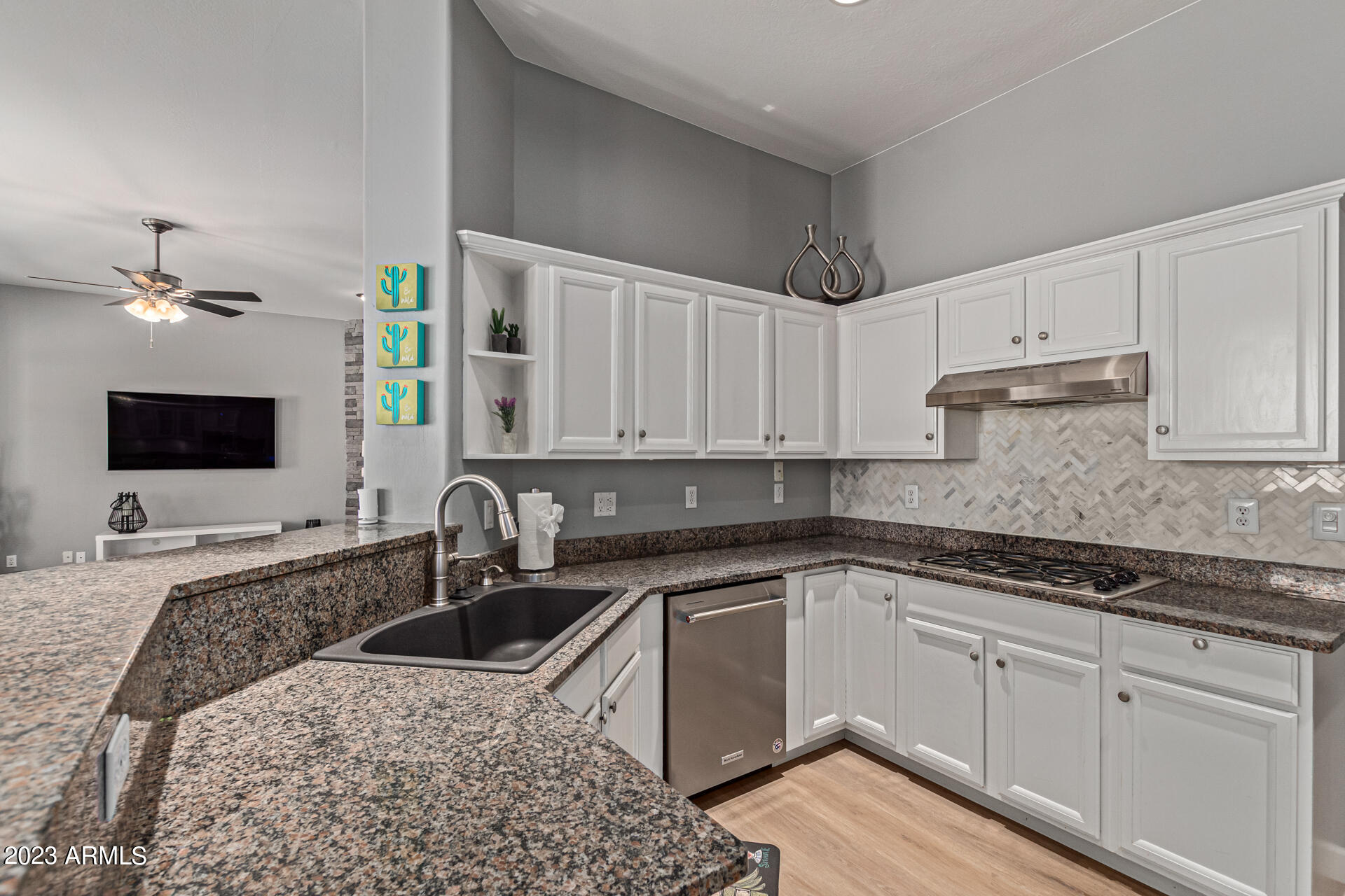4506 East Jaeger Road Phoenix, AZ 85050 - Photo 14 of 47 Plentiful cabinetry & prep space