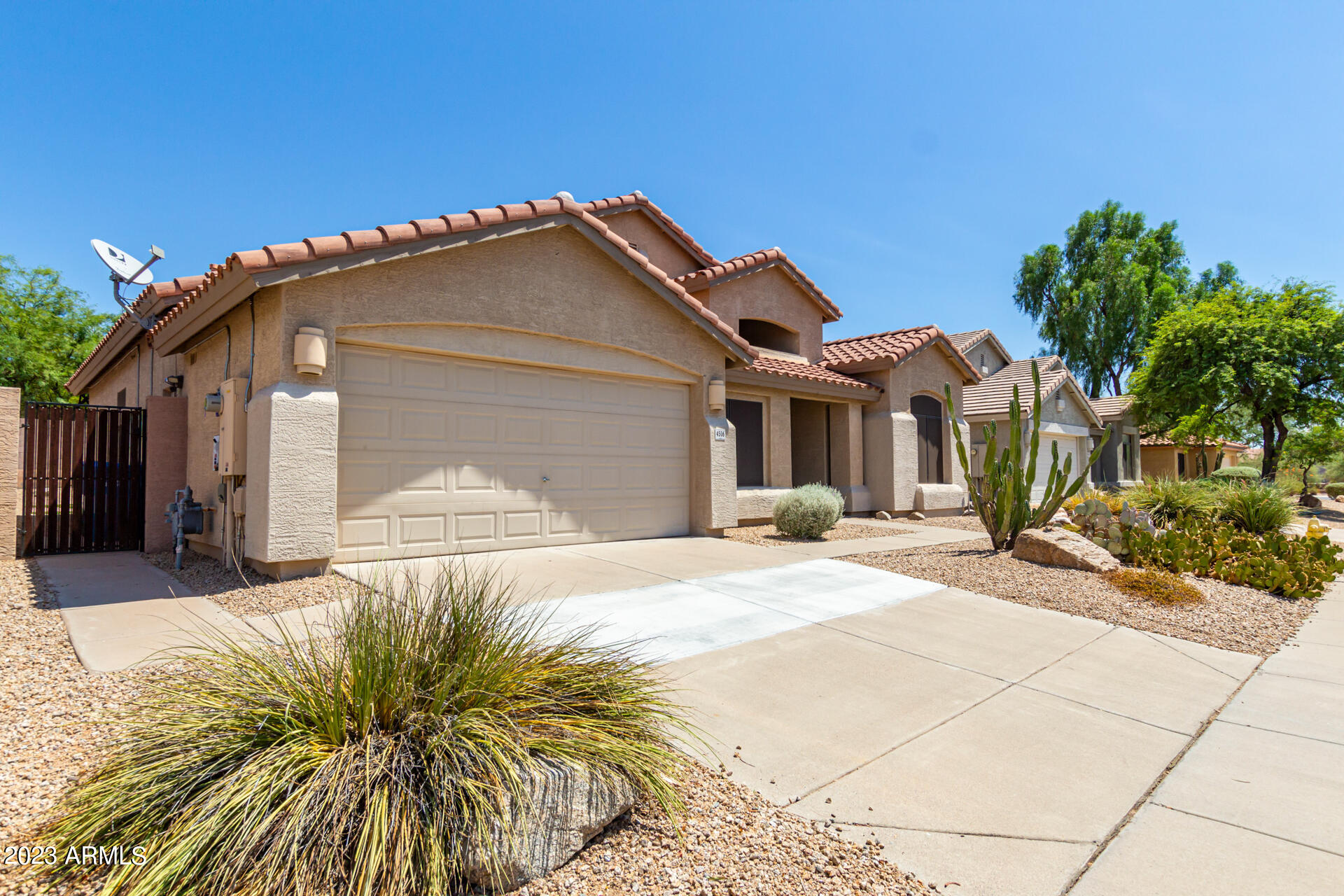 4506 East Jaeger Road Phoenix, AZ 85050 - Photo 3 of 47 Charming cul de sac lot