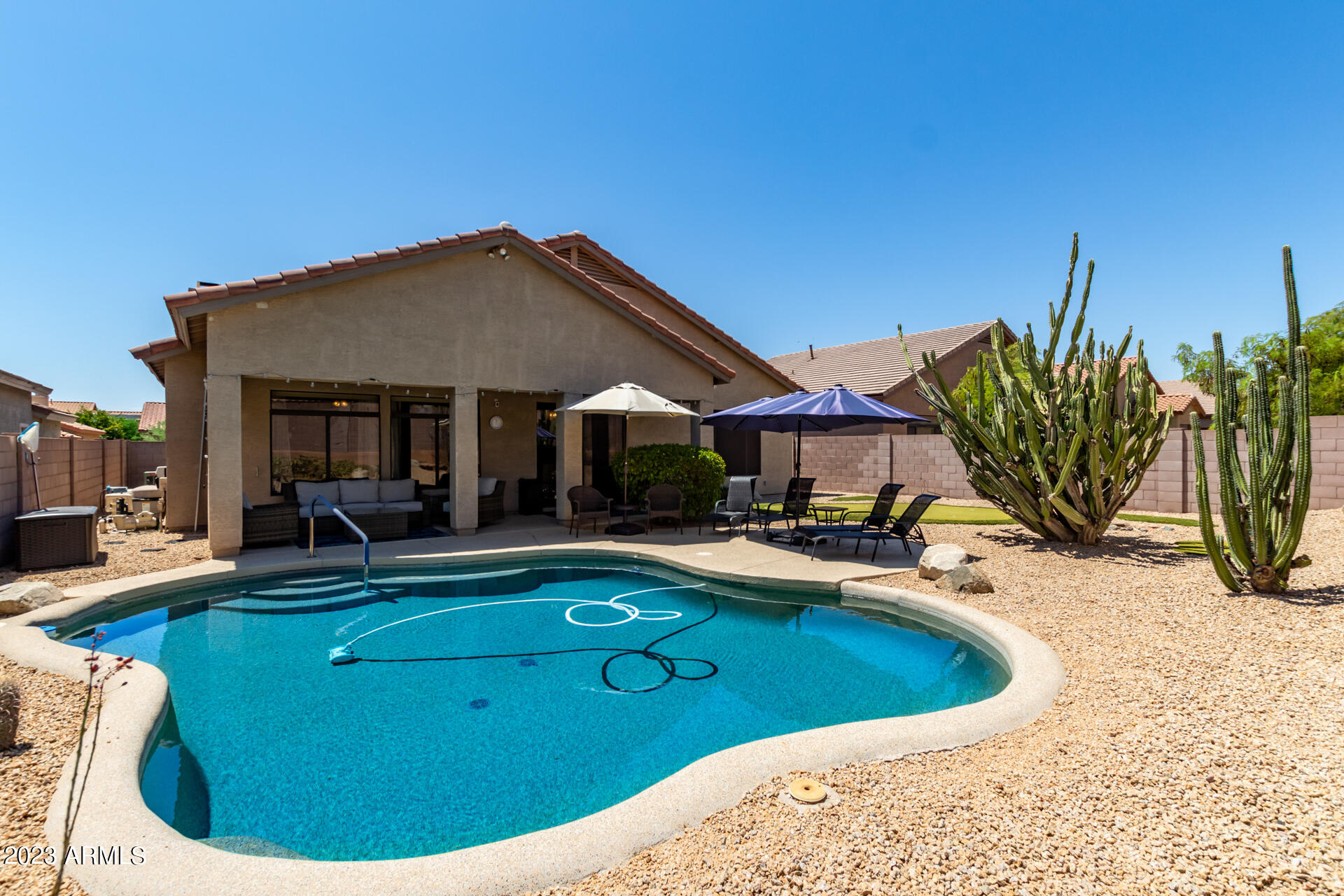 4506 East Jaeger Road Phoenix, AZ 85050 - Photo 33 of 47 Pop Up Pool Fence