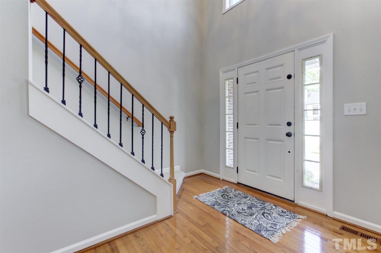 2317 Bolingbrook Lane Raleigh, NC 27613 - Photo 3 of 28
