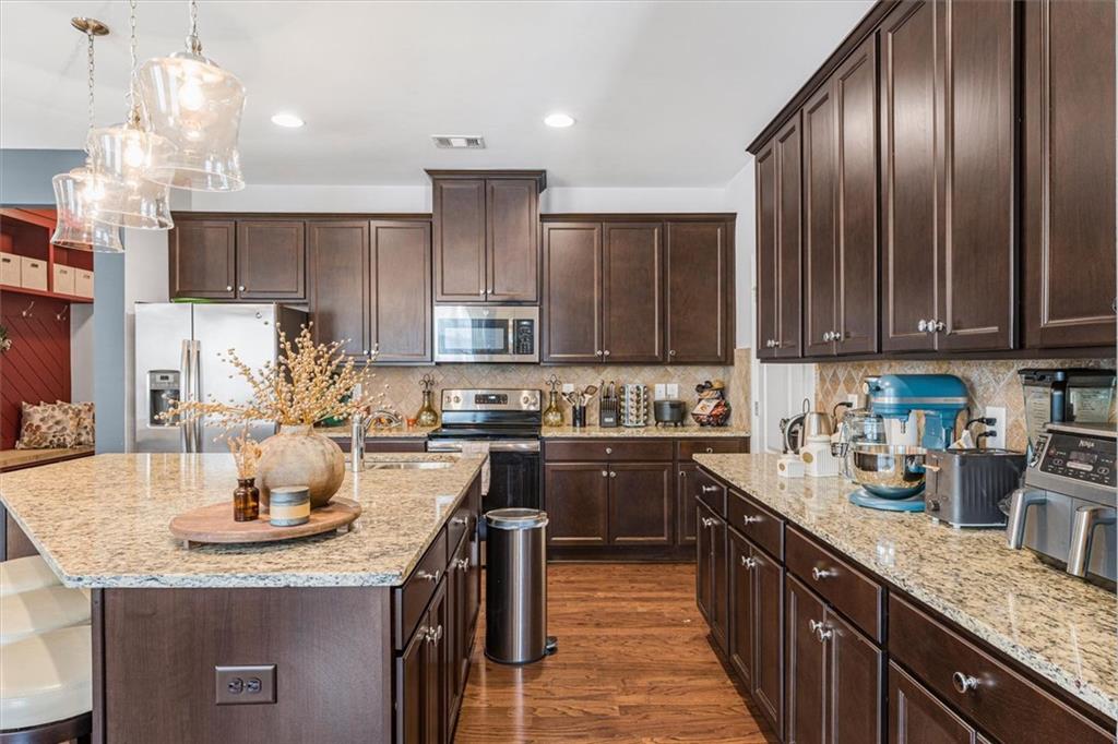 7643 Bucknell Terrace Fairburn, GA 30213 - Photo 12 of 30