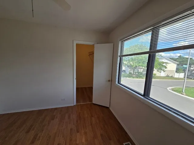 $2,100 | 724 Whitesail Drive, Schaumburg, IL 60194