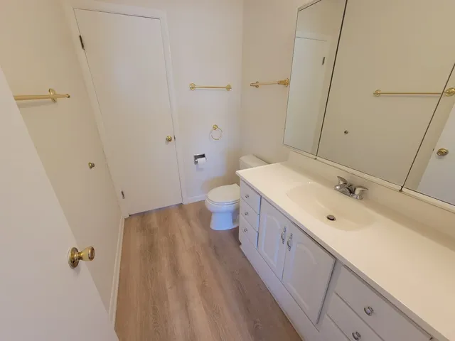 $2,100 | 724 Whitesail Drive, Schaumburg, IL 60194