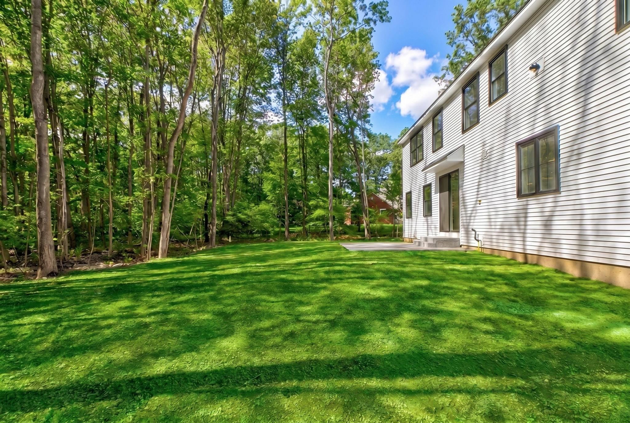 5 Highland Avenue Salem, NH 03079 - Photo 7 of 47