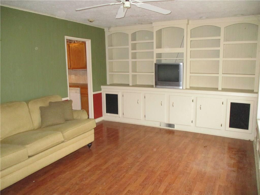 2109 Ruth Drive Indianapolis, IN 46240 - Photo 4 of 25 Gallery Image 4