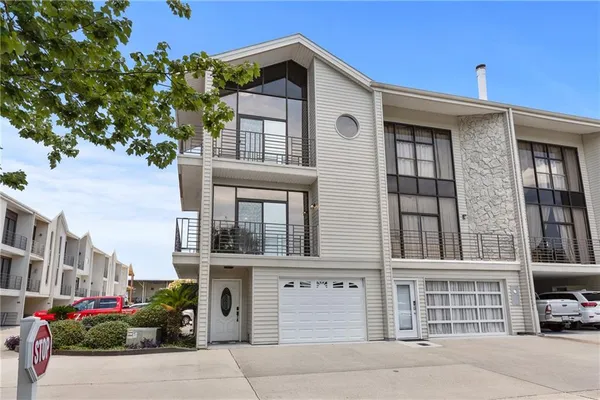 $475,000 | 127 Highway 22, Unit S1, Madisonville, LA 70447