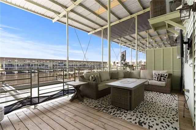 $475,000 | 127 Highway 22, Unit S1, Madisonville, LA 70447