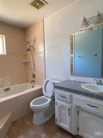 $630,000 | Undisclosed Address, Bakersfield, CA 93306