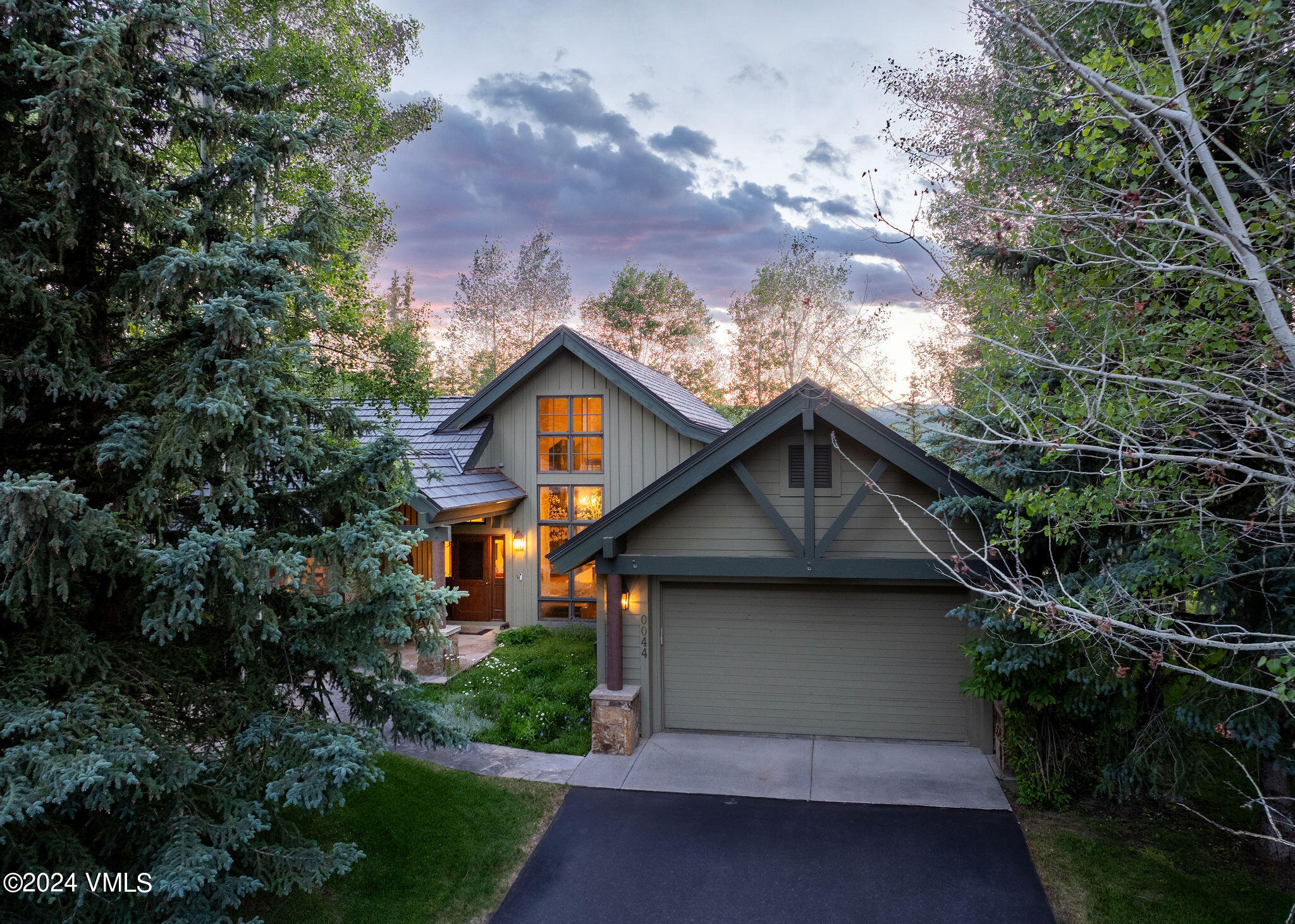 44 Rodeo Drive Edwards, CO 81632 - Photo 13 of 25 44_rodeo_dr_aerial_b