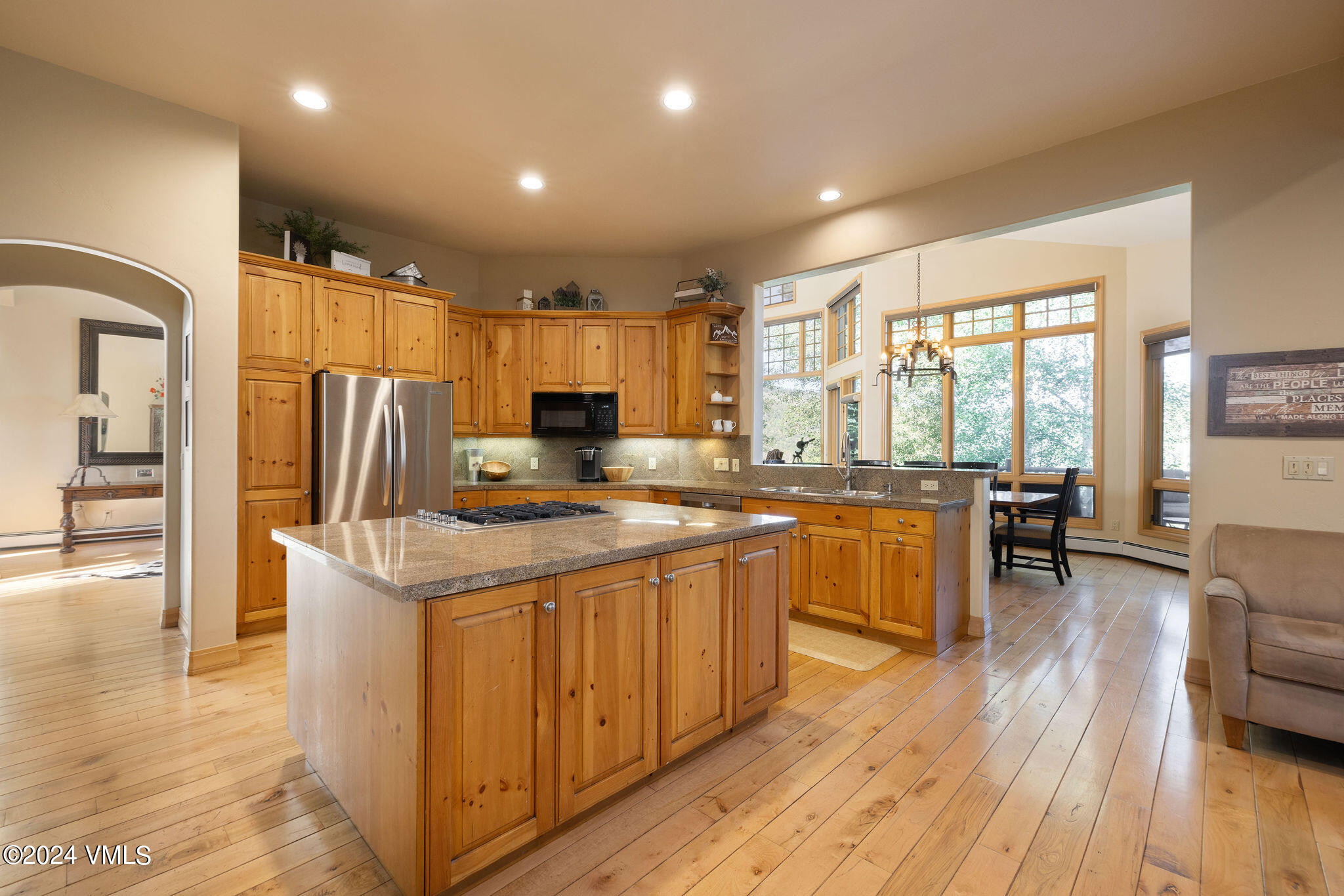 44 Rodeo Drive Edwards, CO 81632 - Photo 5 of 25 44_rodeo_dr_interior_kitchen_a