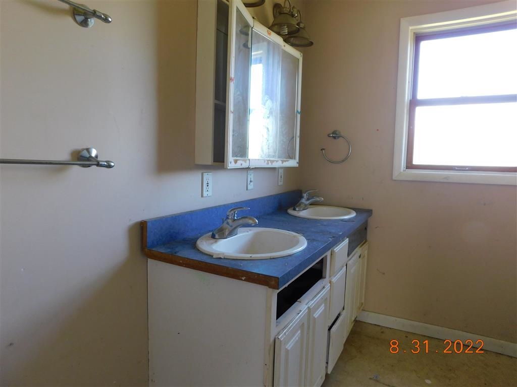9095 South Wyman Road Blanchard, MI 49310 - Photo 16 of 19