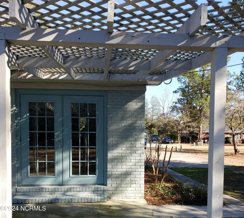 $2,300 | 809 Shakespeare Drive, Wilmington, NC 28405