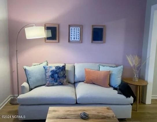 $2,300 | 809 Shakespeare Drive, Wilmington, NC 28405