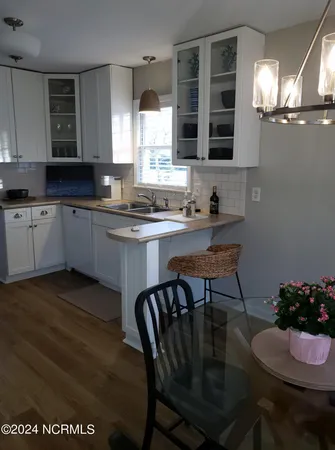 $2,300 | 809 Shakespeare Drive, Wilmington, NC 28405