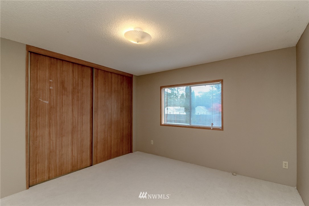 3990 Sunnyslope Road Southwest Port Orchard, WA 98367 - Photo 11 of 21 Gallery Image 11