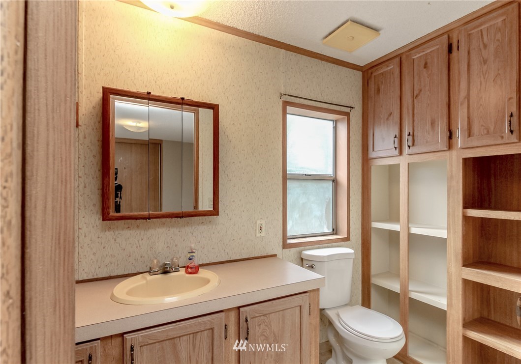 3990 Sunnyslope Road Southwest Port Orchard, WA 98367 - Photo 13 of 21 Gallery Image 13
