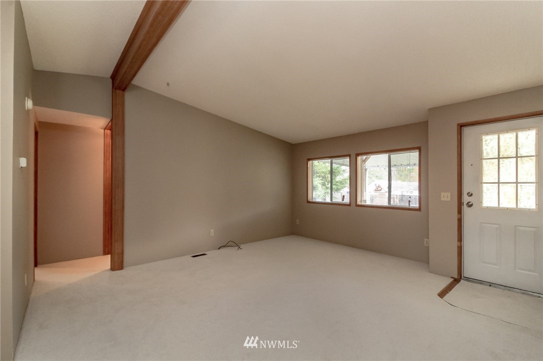 3990 Sunnyslope Road Southwest Port Orchard, WA 98367 - Photo 14 of 21 Gallery Image 14