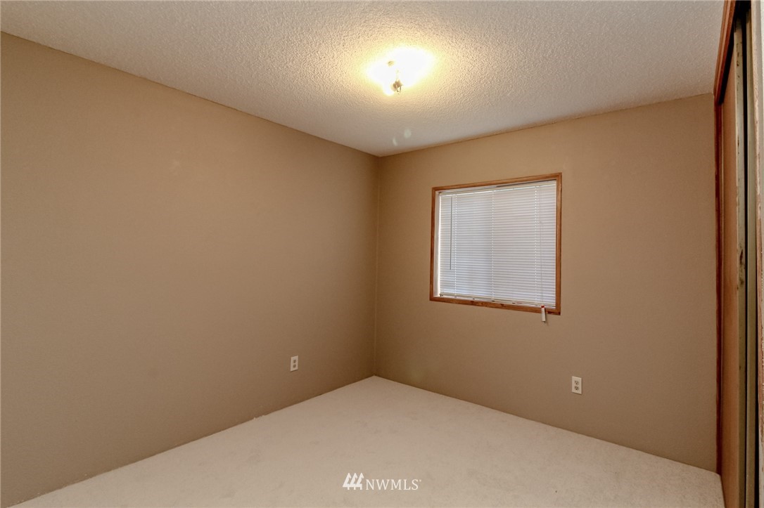 3990 Sunnyslope Road Southwest Port Orchard, WA 98367 - Photo 20 of 21 Gallery Image 20