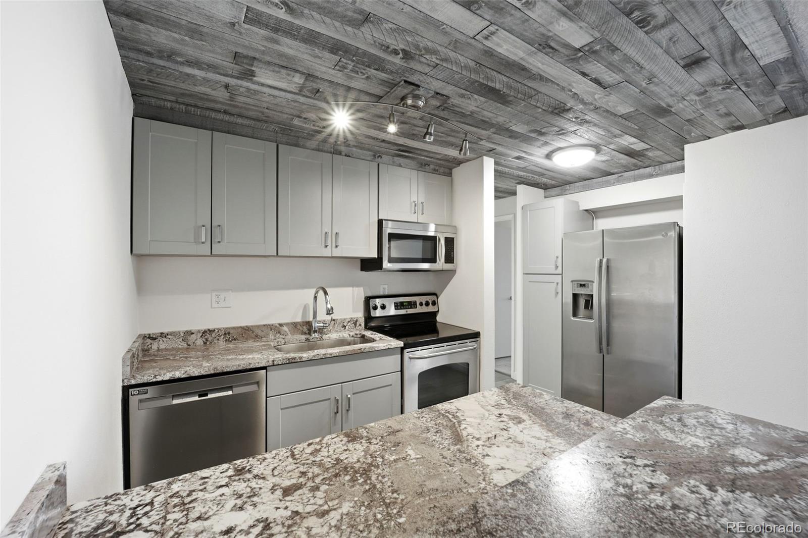 2 Adams Street, Unit 603 Denver, CO 80206 - Photo 34 of 48