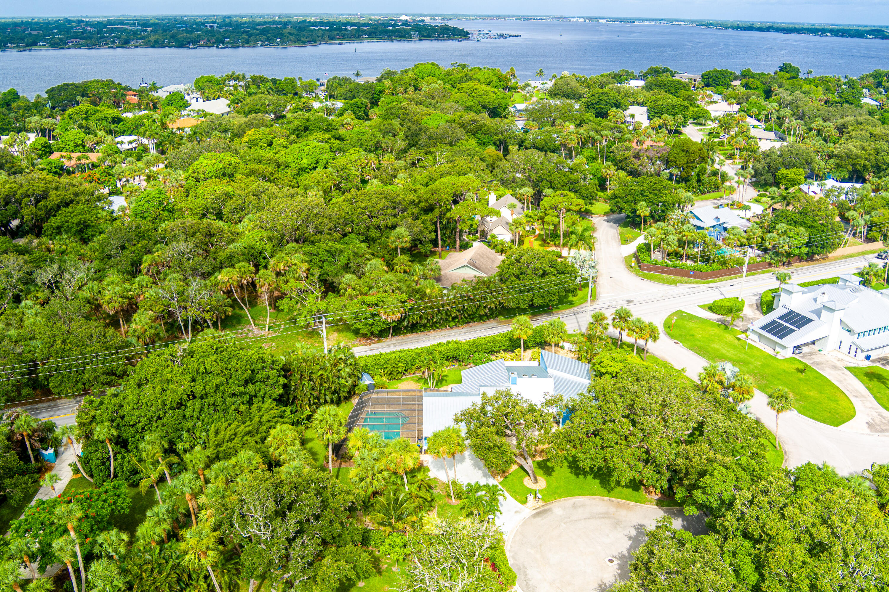 2 Palm Court Stuart, FL 34996 - Photo 9 of 60 20-print-MAX_0004