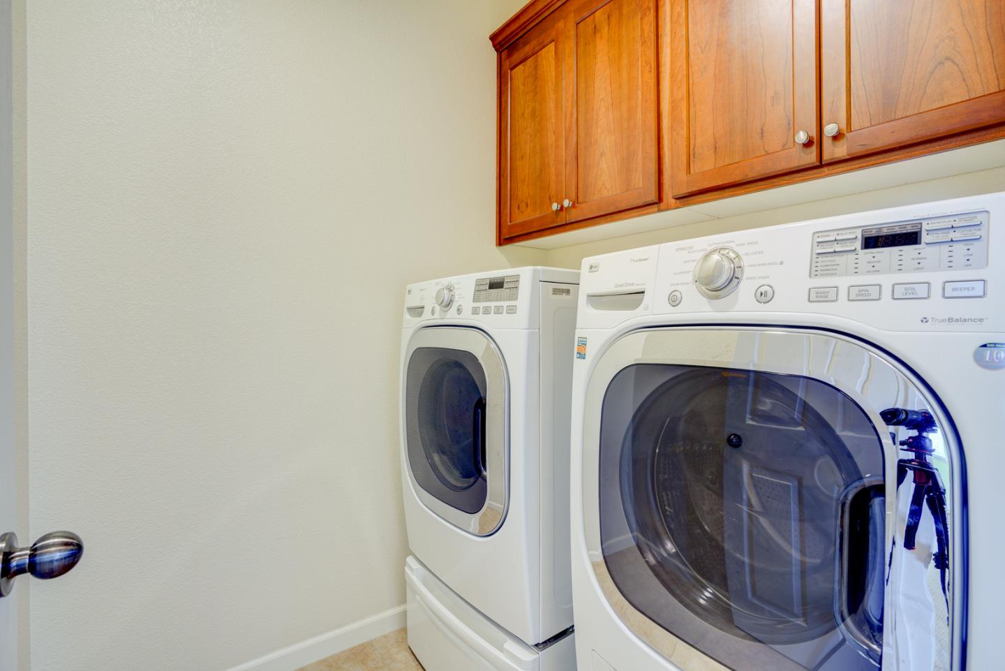 5300 Fioli Loop San Ramon, CA 94582 - Photo 20 of 38 a close up view of washer and dryer