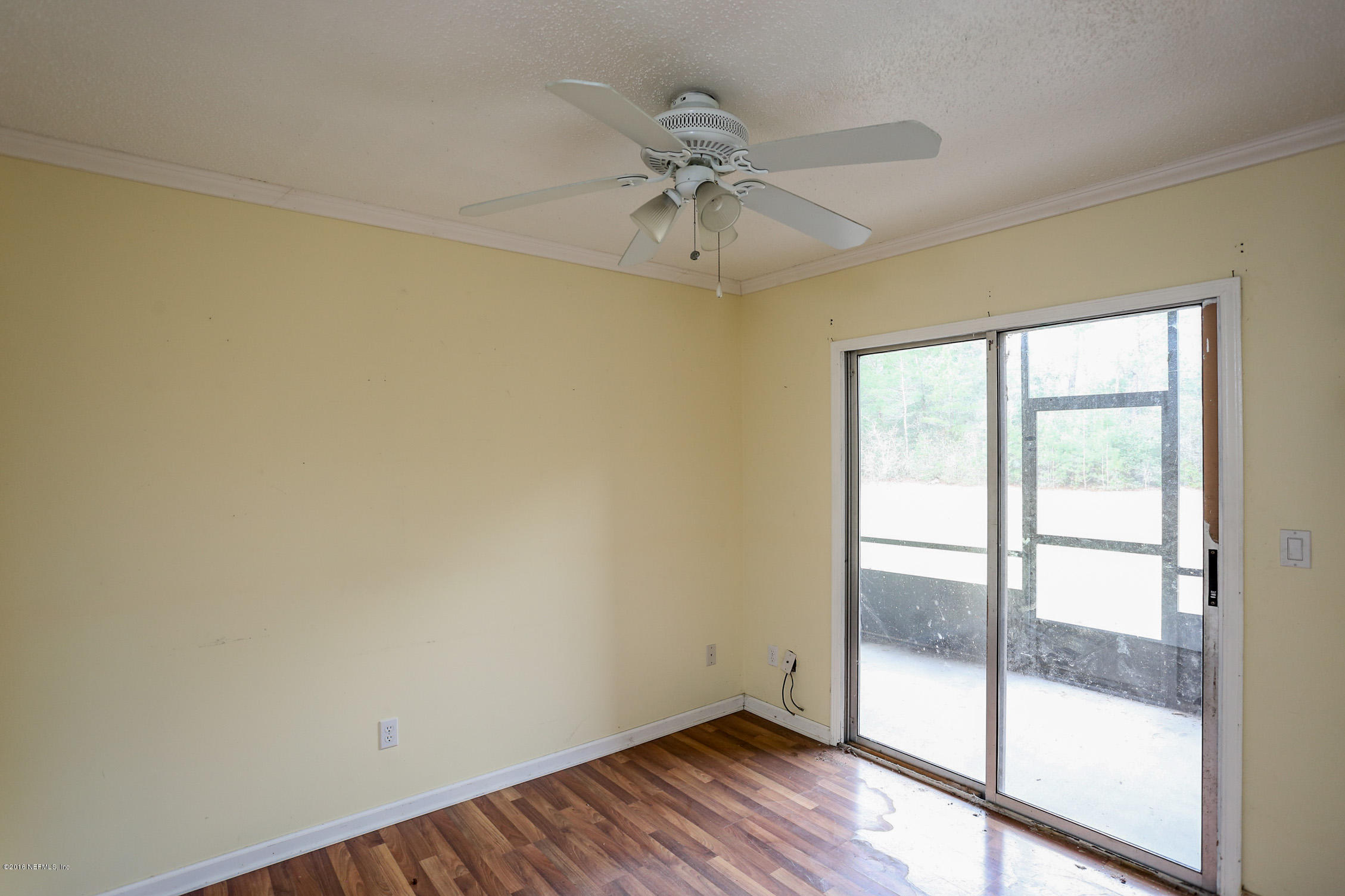3165 Kings Road St. Augustine, FL 32086 - Photo 8 of 15 an empty room with a window