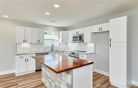 $275,000 | 113 Illinois Street, New Florence, MO 63363