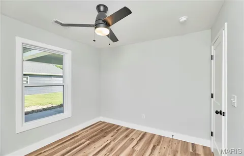 $275,000 | 113 Illinois Street, New Florence, MO 63363