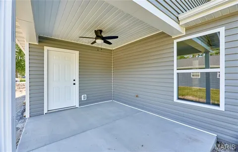 $275,000 | 113 Illinois Street, New Florence, MO 63363