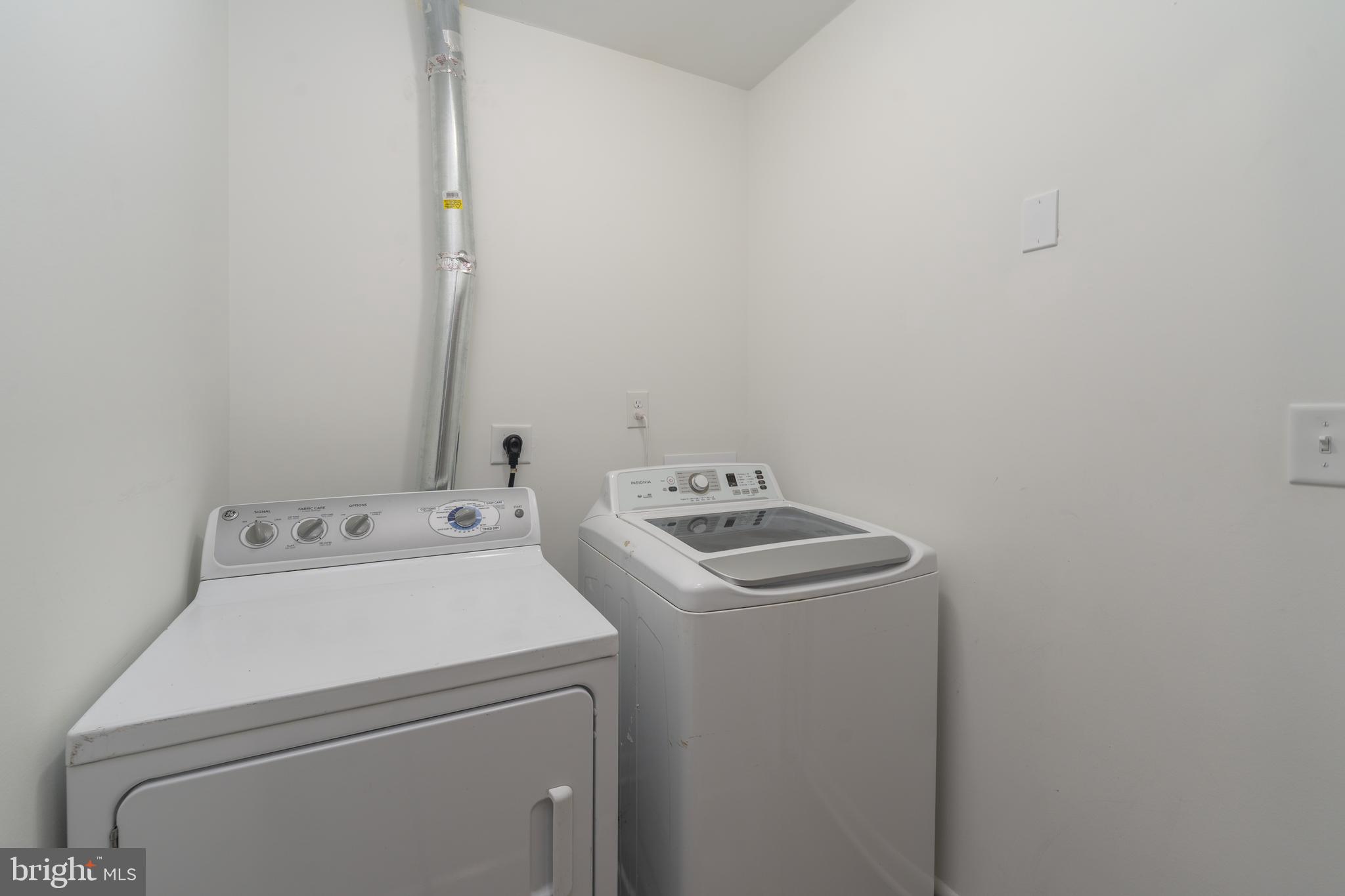 2213 Lowells Glen Road, Unit L Baltimore, MD 21234 - Photo 21 of 26 a utility room with dryer and washer